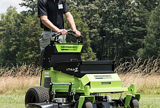 Предзаказ на райдеры-газонокосилки Greenworks