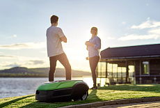 Роботы-газонокосилки