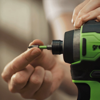 GREENWORKS Набор бит, торцевых головок и адаптеров в кейсе 40 шт. (2944207)