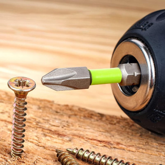 GREENWORKS Набор бит, торцевых головок и адаптеров в кейсе 70 шт. (2944407)