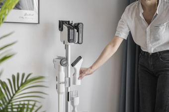 Аккумуляторный вертикальный пылесос GREENWORKS G24SVK4 (4701107UB) с АКБ 4 Ah и ЗУ